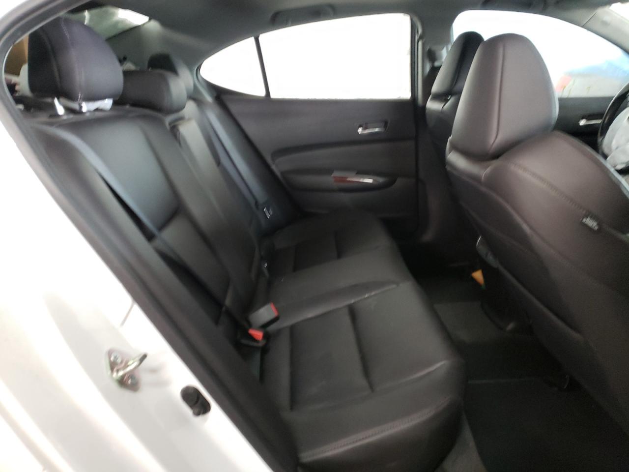 Photo 6 from auction – 2016 ACURA TLX with VIN 19UUB2F34GA011565