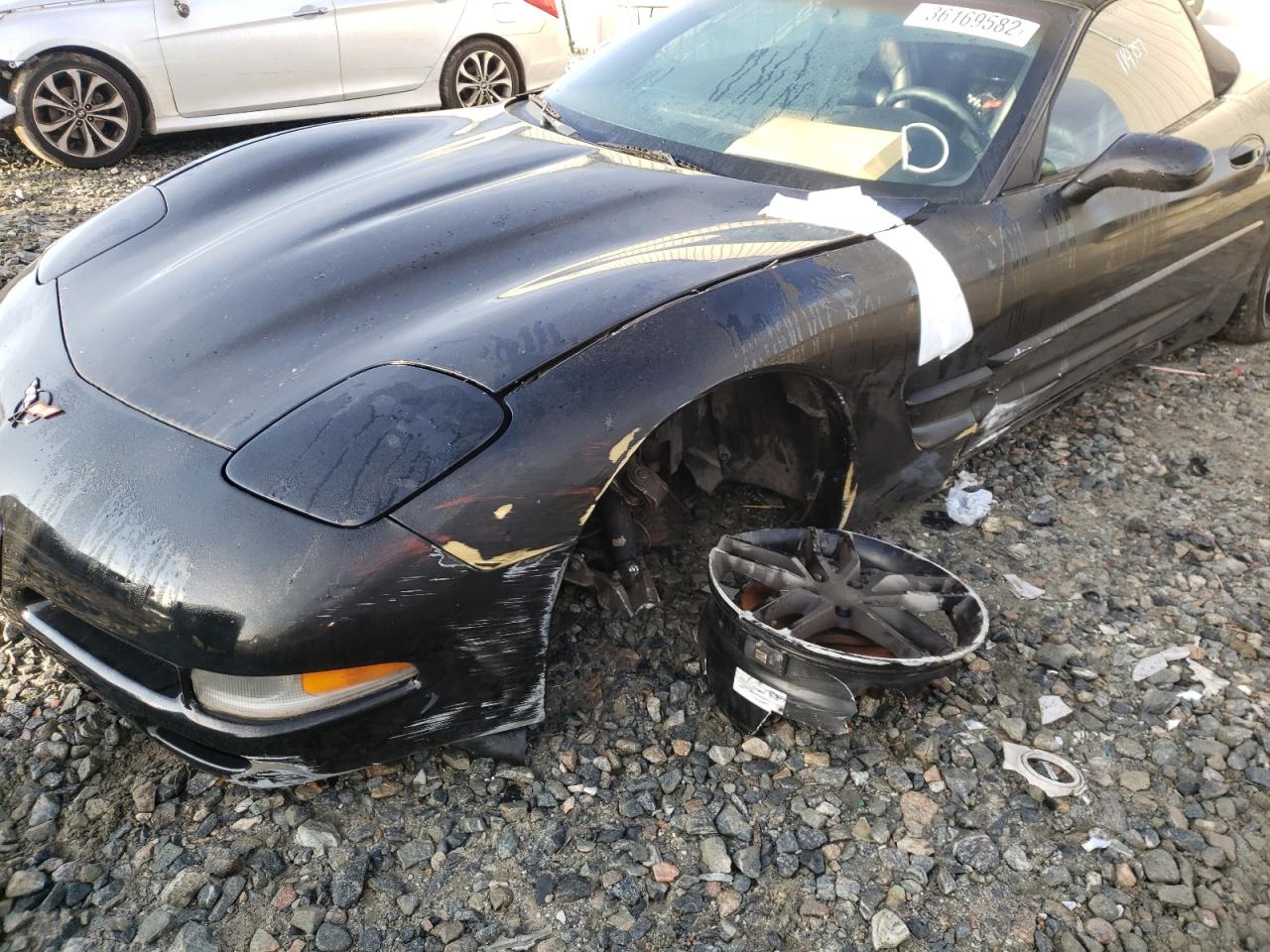 Photo 9 from auction – 1999 CHEVROLET CORVETTE with VIN 1G1YY32G8X5108685