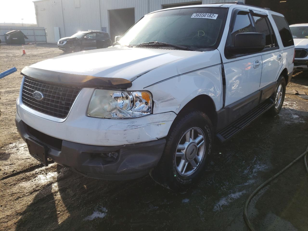 Photo 2 from auction – 2003 FORD EXPEDITION with VIN 1FMRU15W93LB86179