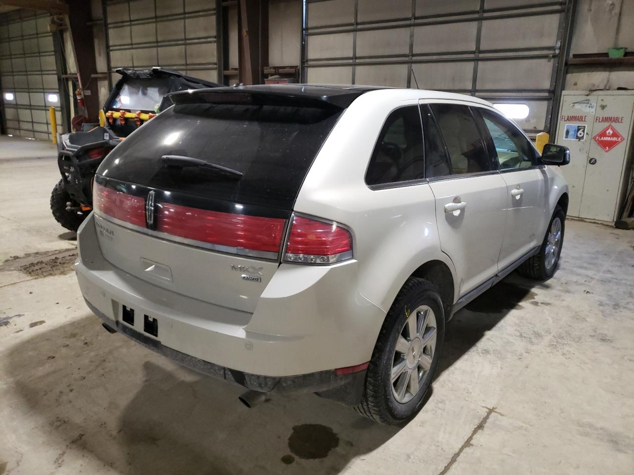 Photo 4 from auction – 2007 LINCOLN MKX with VIN 2LMDU88C07BJ02040