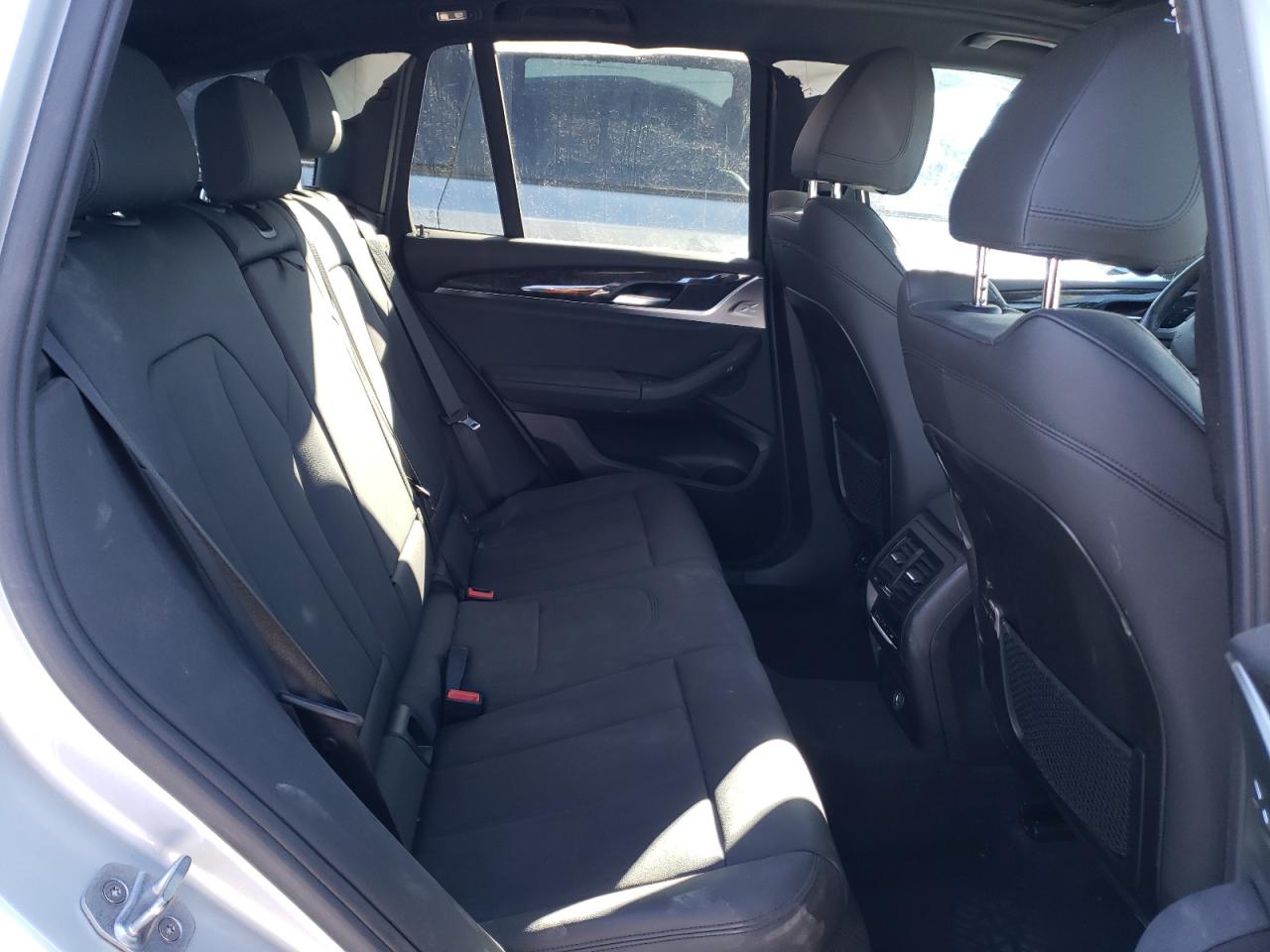 Photo 6 from auction – 2019 BMW X3 XDRIVE3 with VIN 5UXTR9C56KLP96171
