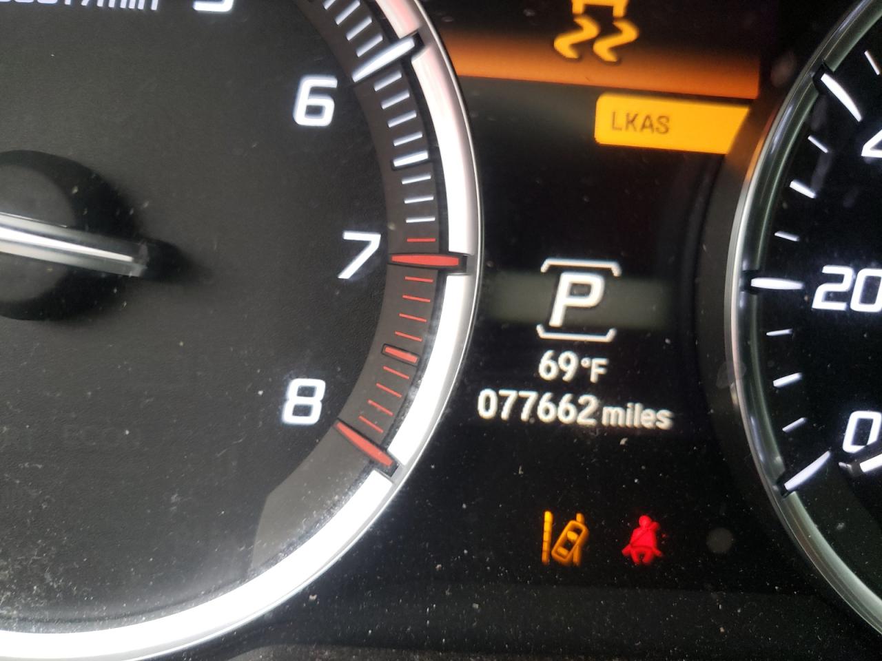 Photo 8 from auction – 2015 ACURA TLX TECH with VIN 19UUB1F57FA010713