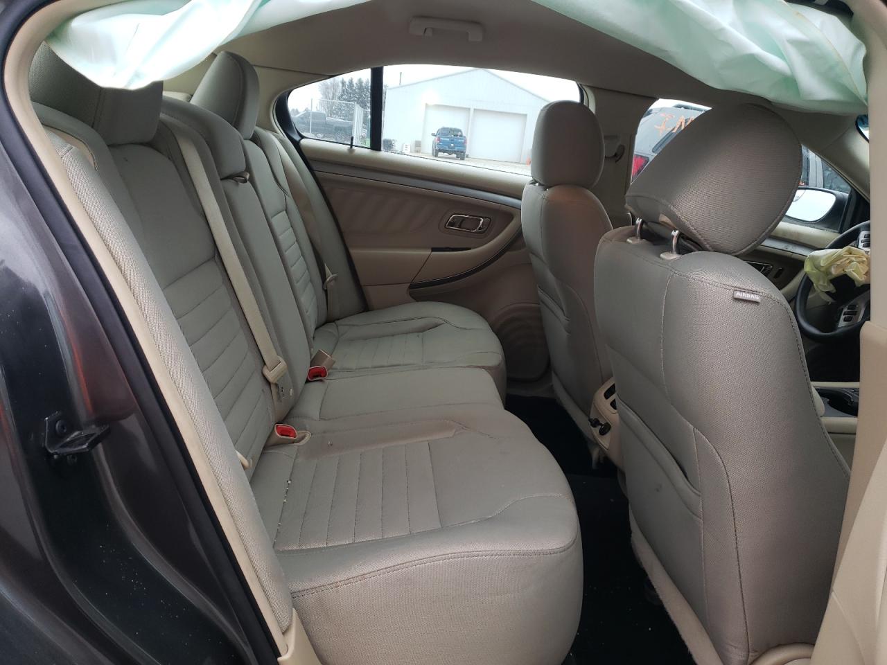 Photo 6 from auction – 2016 FORD TAURUS SE with VIN 1FAHP2D82GG141010