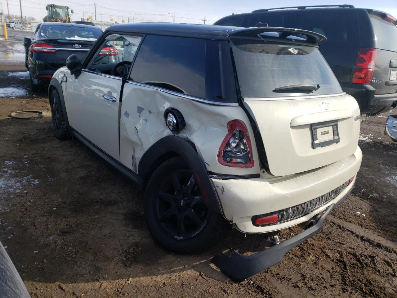 Photo 3 from auction – 2010 MINI COOPER S with VIN WMWMF7C59ATZ70572