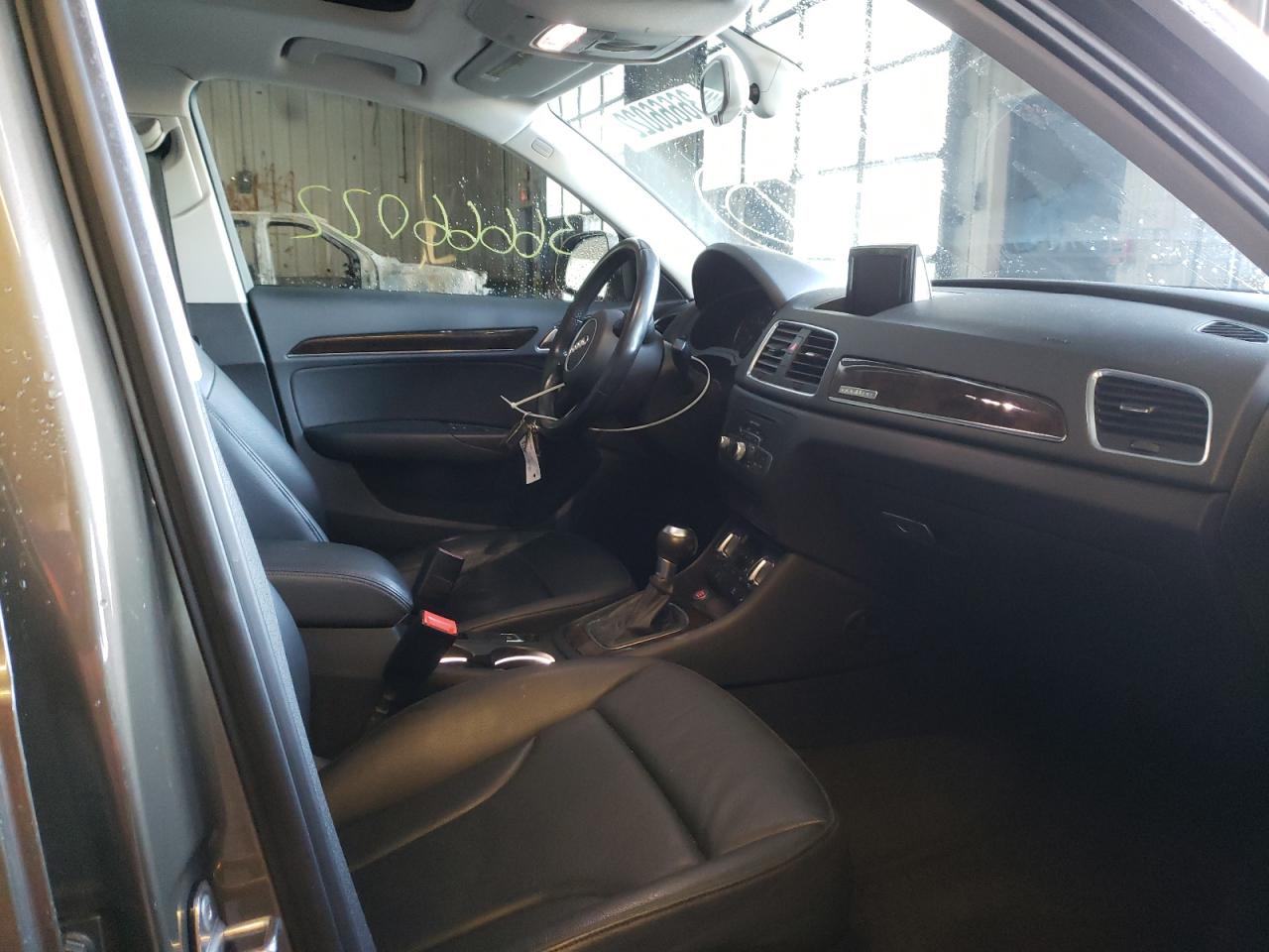 Photo 5 from auction – 2015 AUDI Q3 PREMIUM with VIN WA1EFCFS4FR007188