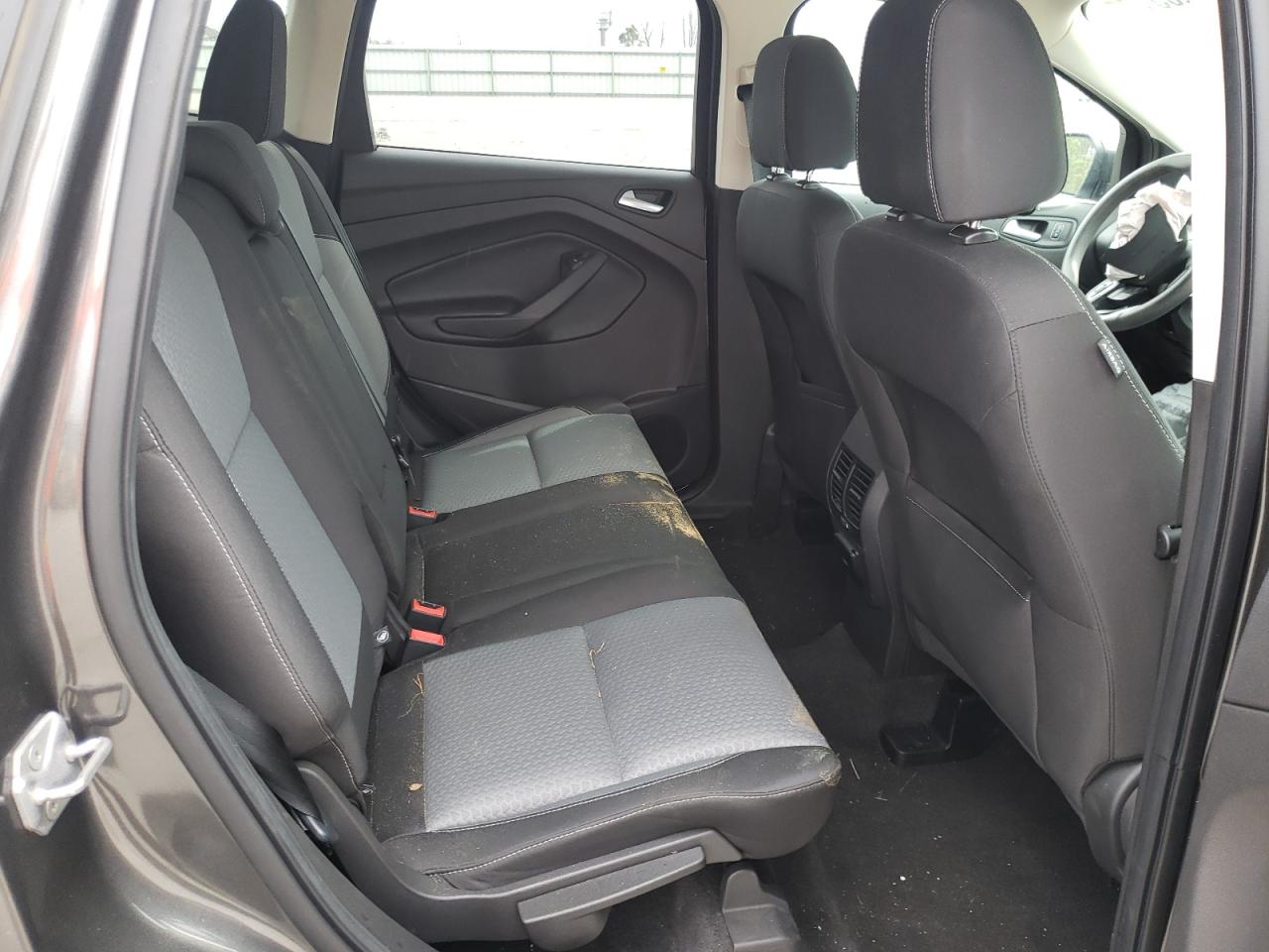 Photo 6 from auction – 2017 FORD ESCAPE SE with VIN 1FMCU9GD4HUB89413