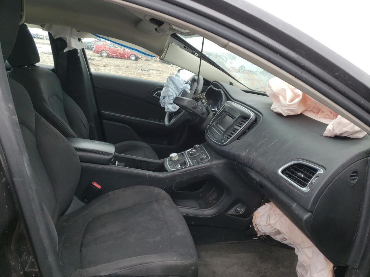 Photo 5 from auction – 2015 CHRYSLER 200 LIMITE with VIN 1C3CCCAB6FN667094