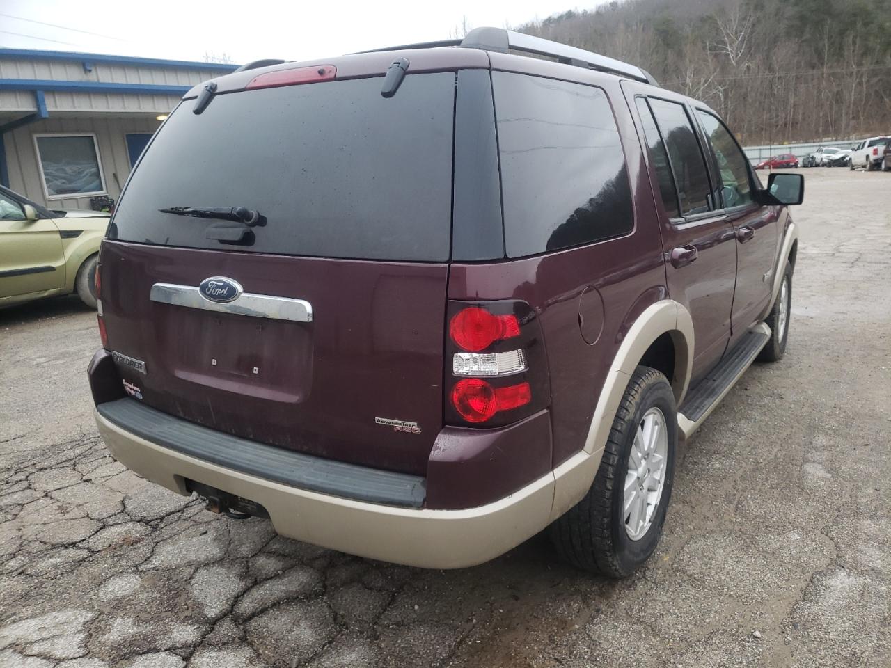 Photo 4 from auction – 2007 FORD EXPLORER E with VIN 1FMEU74E57UA90799