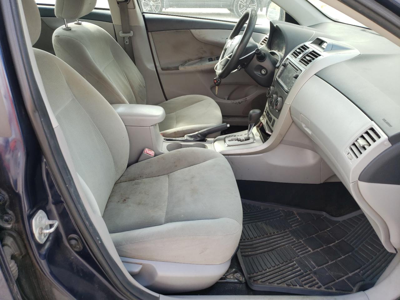 Zdjęcie 5 z aukcji – 2013 TOYOTA COROLLA BA z VIN 2T1BU4EE2DC931166