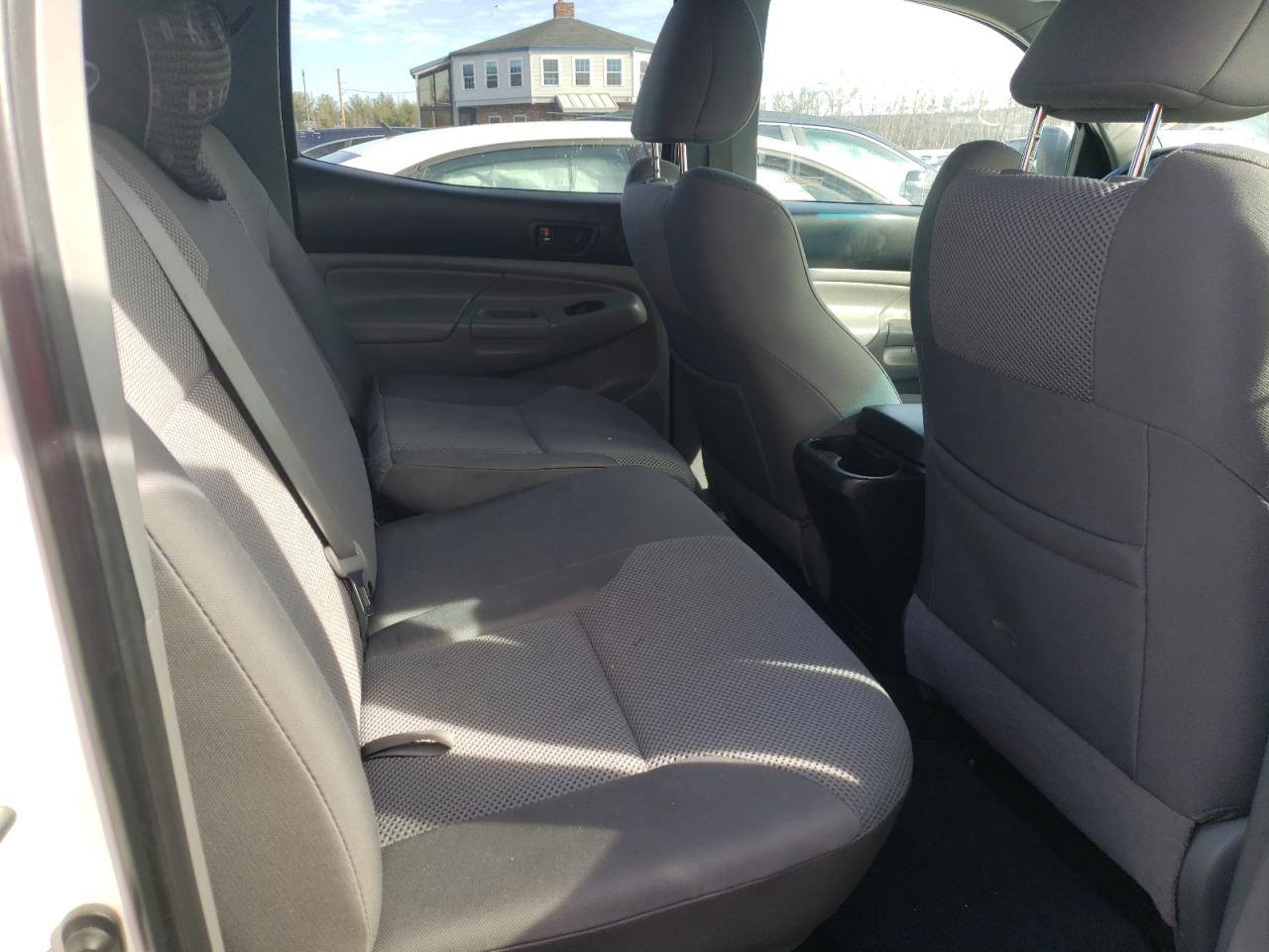 Photo 6 from auction – 2014 TOYOTA TACOMA DOU with VIN 3TMMU4FN3EM062500