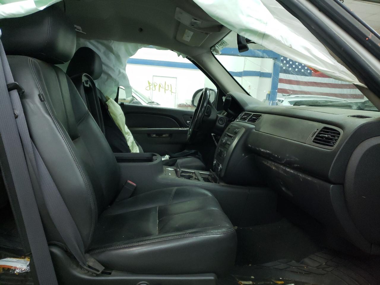 Photo 5 from auction – 2011 GMC SIERRA K15 with VIN 1GTR2WE30BZ153421