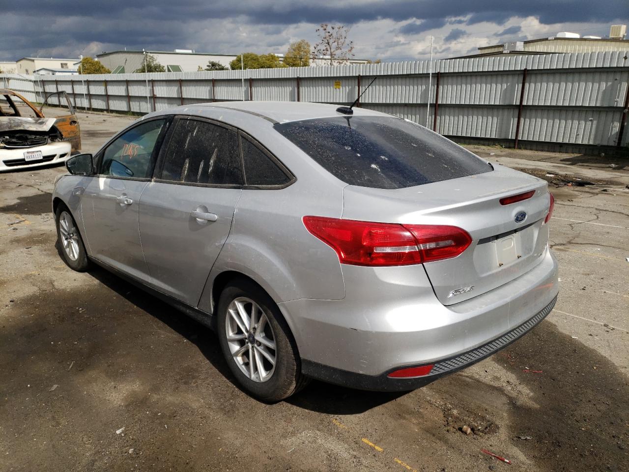 Photo 3 from auction – 2016 FORD FOCUS SE with VIN 1FADP3F20GL289872