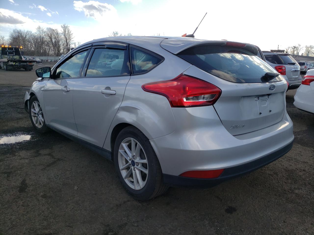 Photo 3 from auction – 2016 FORD FOCUS SE with VIN 1FADP3K22GL298336