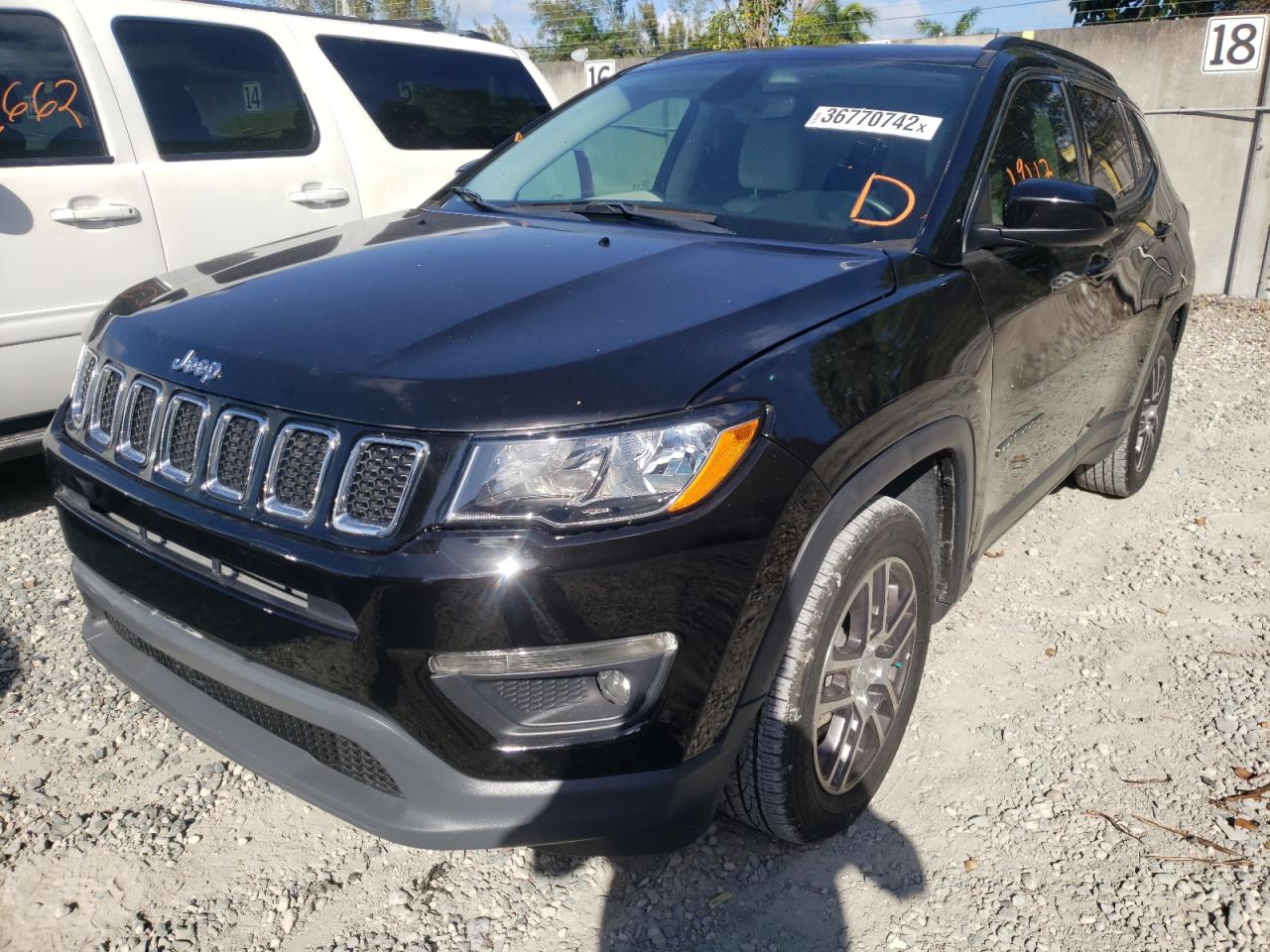 Photo 2 from auction – 2018 JEEP COMPASS LA with VIN 3C4NJCBB3JT494443