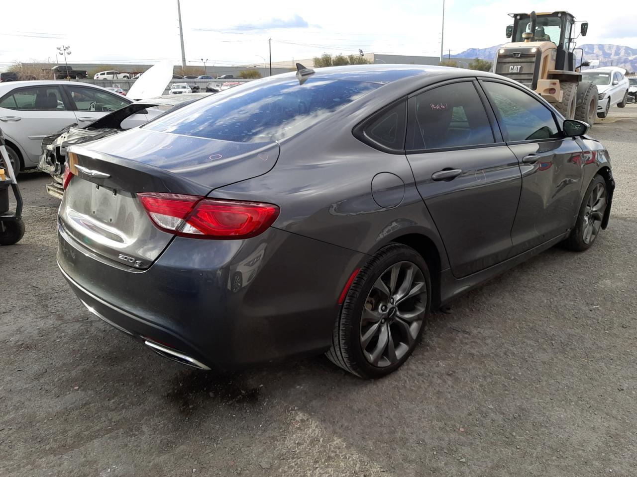 صورة رقم 4 من المزاد - 2015 CHRYSLER 200 S مع VIN 1C3CCCBG0FN516746
