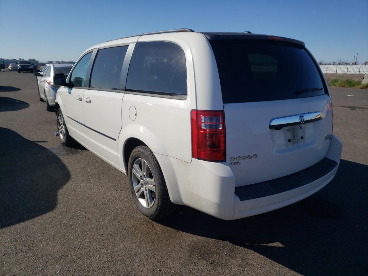 Photo 3 from auction – 2010 DODGE GRAND CARA with VIN 2D4RN6DX3AR355788