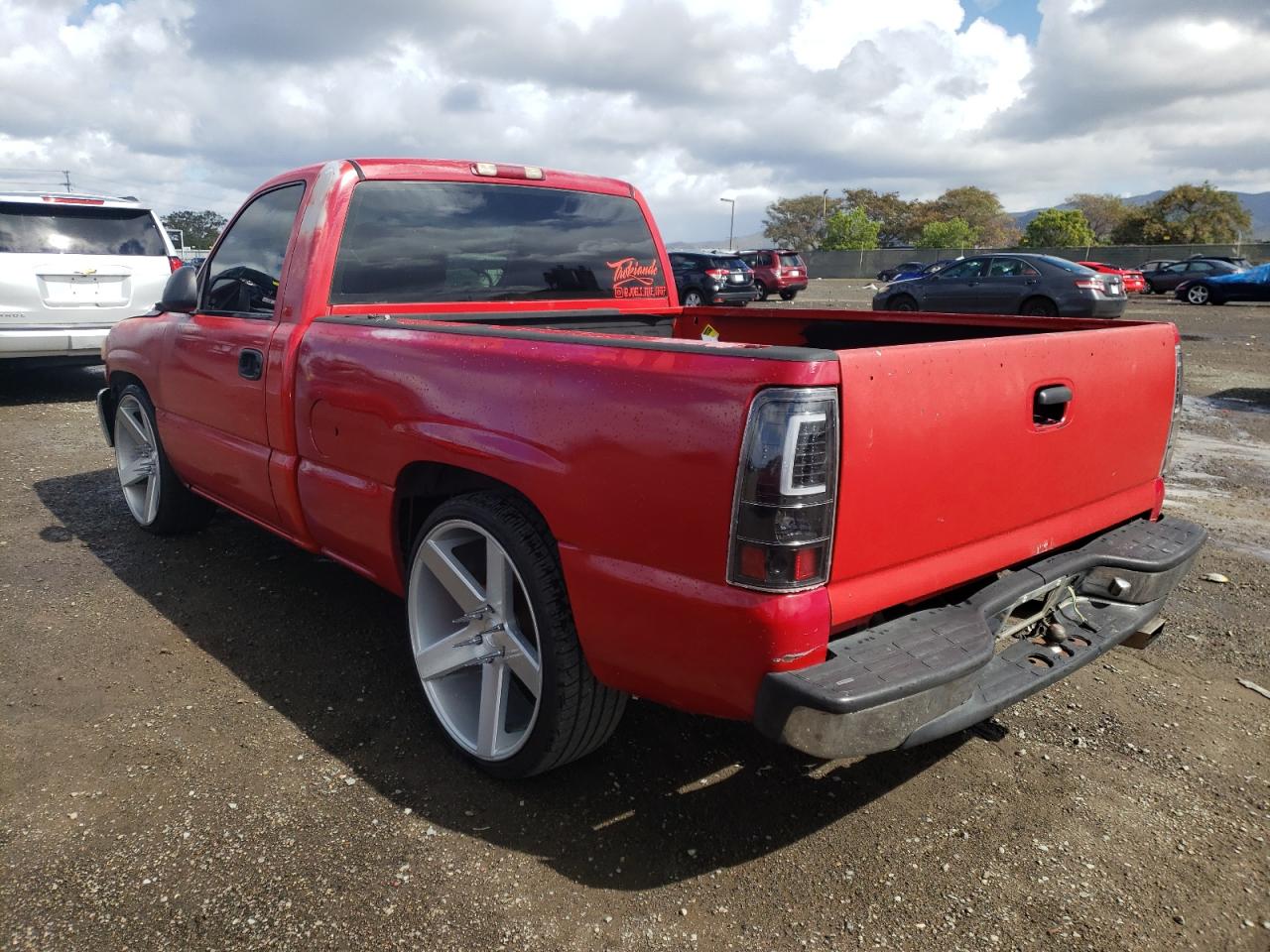 Photo 3 from auction – 2000 GMC NEW SIERRA with VIN 1GTEC14W3YZ266492