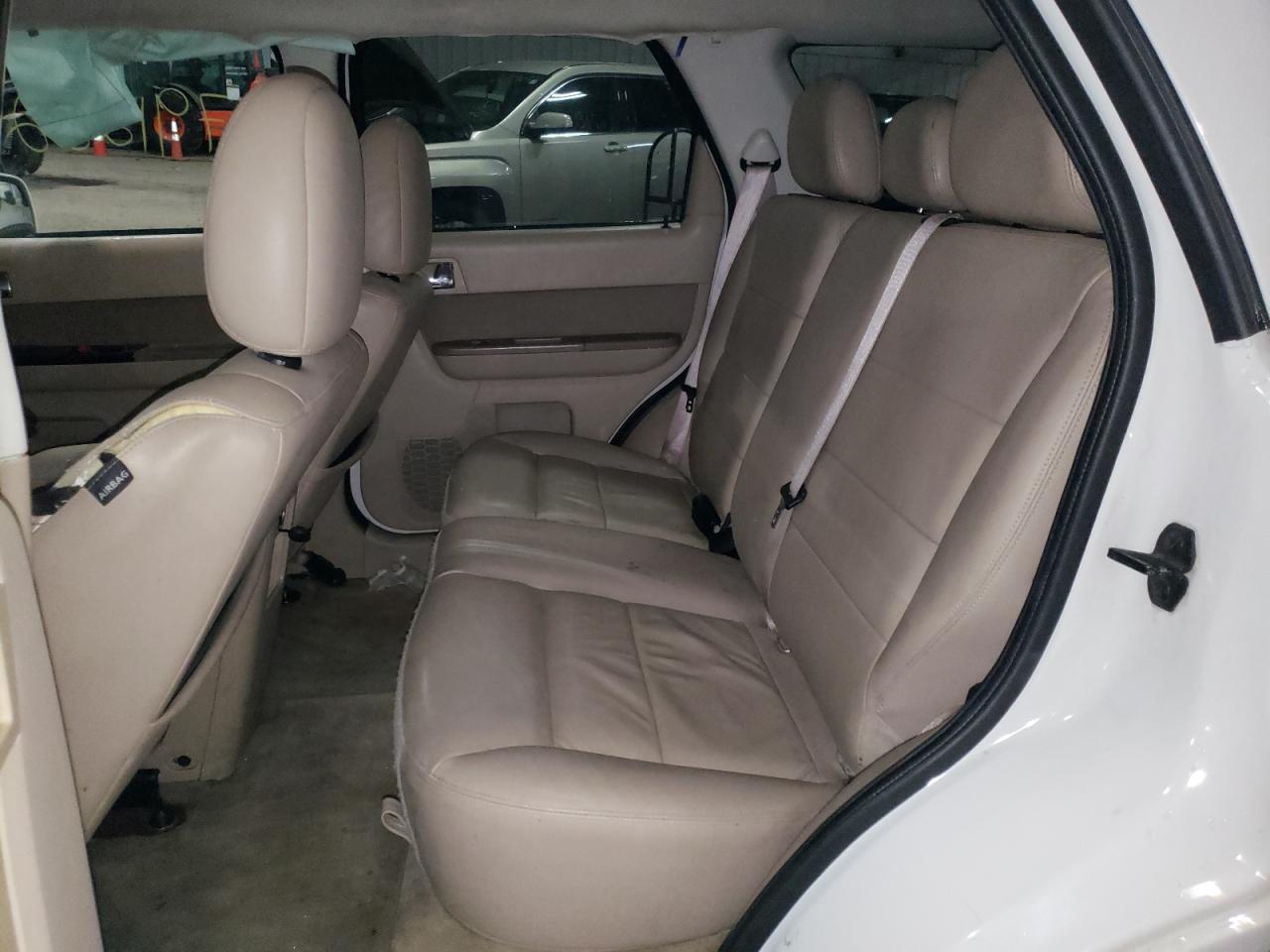 Photo 6 from auction – 2010 FORD ESCAPE LIM with VIN 1FMCU9EG7AKC83994