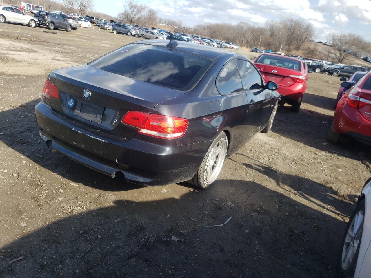 Photo 4 from auction – 2007 BMW 335 I with VIN WBAWB73507P023216