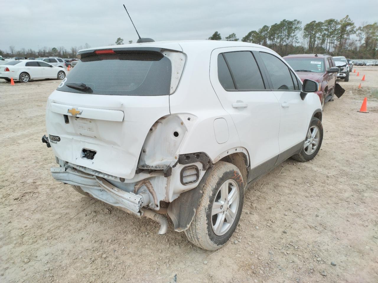 Photo 4 from auction – 2019 CHEVROLET TRAX LS with VIN 3GNCJKSB7KL244990
