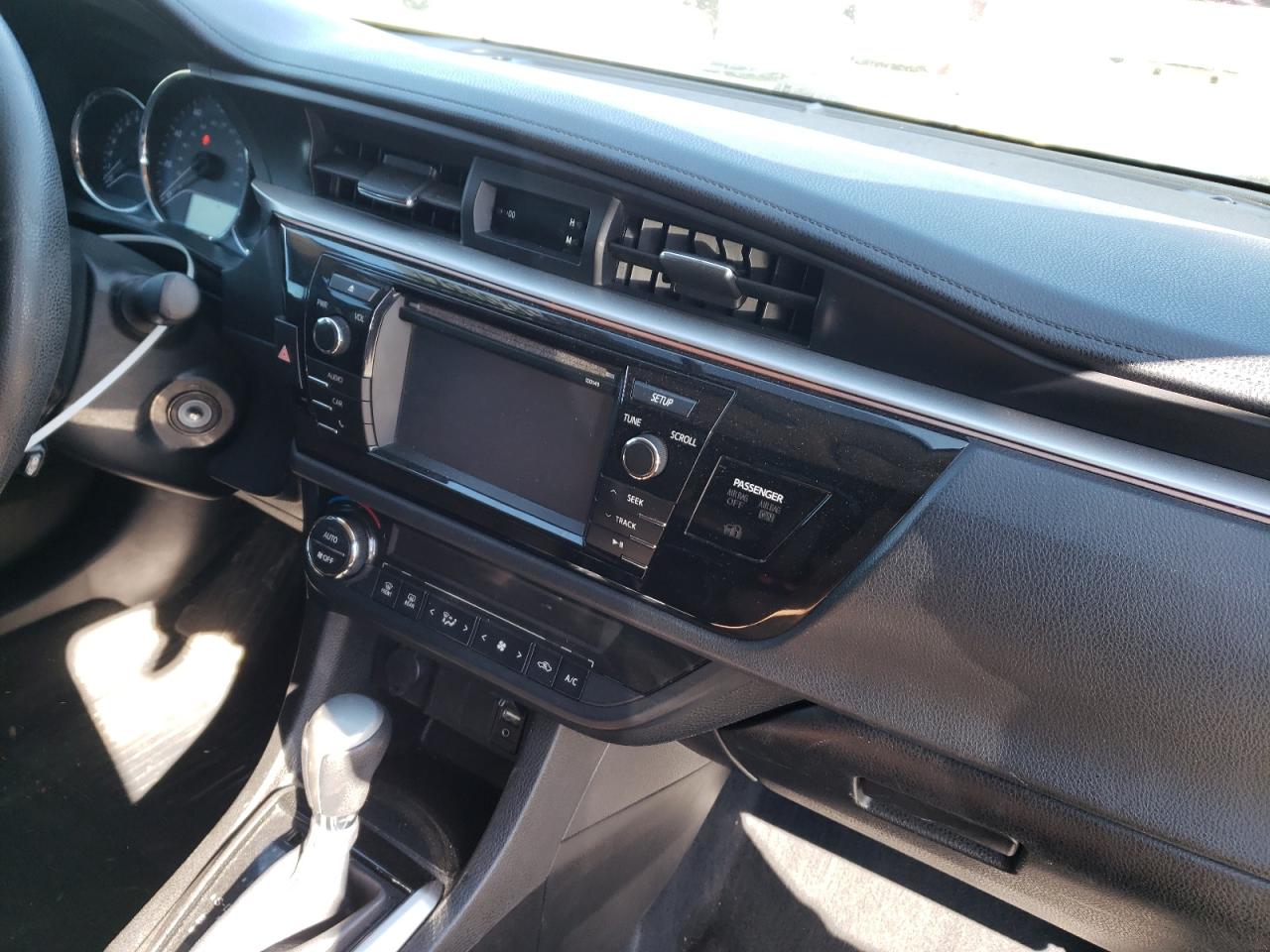 Photo 9 from auction – 2014 TOYOTA COROLLA L with VIN 5YFBURHE7EP006389