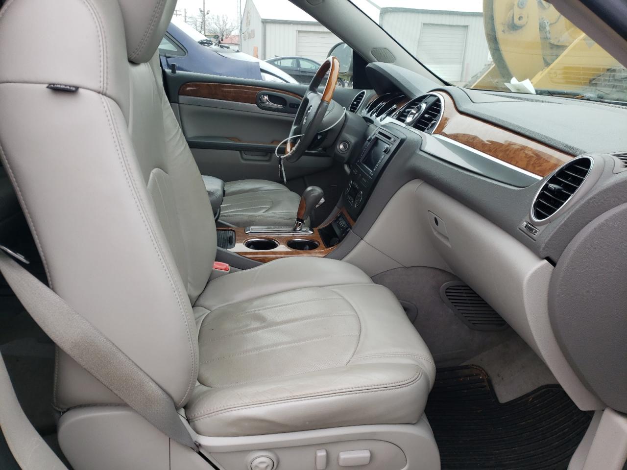 Фото 5 с аукциона – 2008 BUICK ENCLAVE CX с VIN 5GAER23778J270429