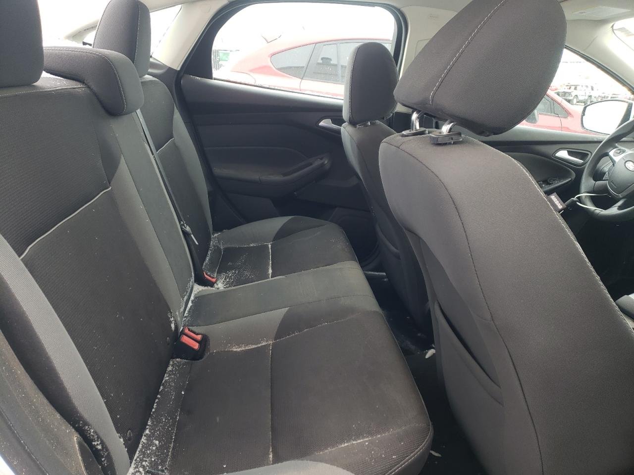 Photo 6 from auction – 2014 FORD FOCUS SE with VIN 1FADP3F29EL441371