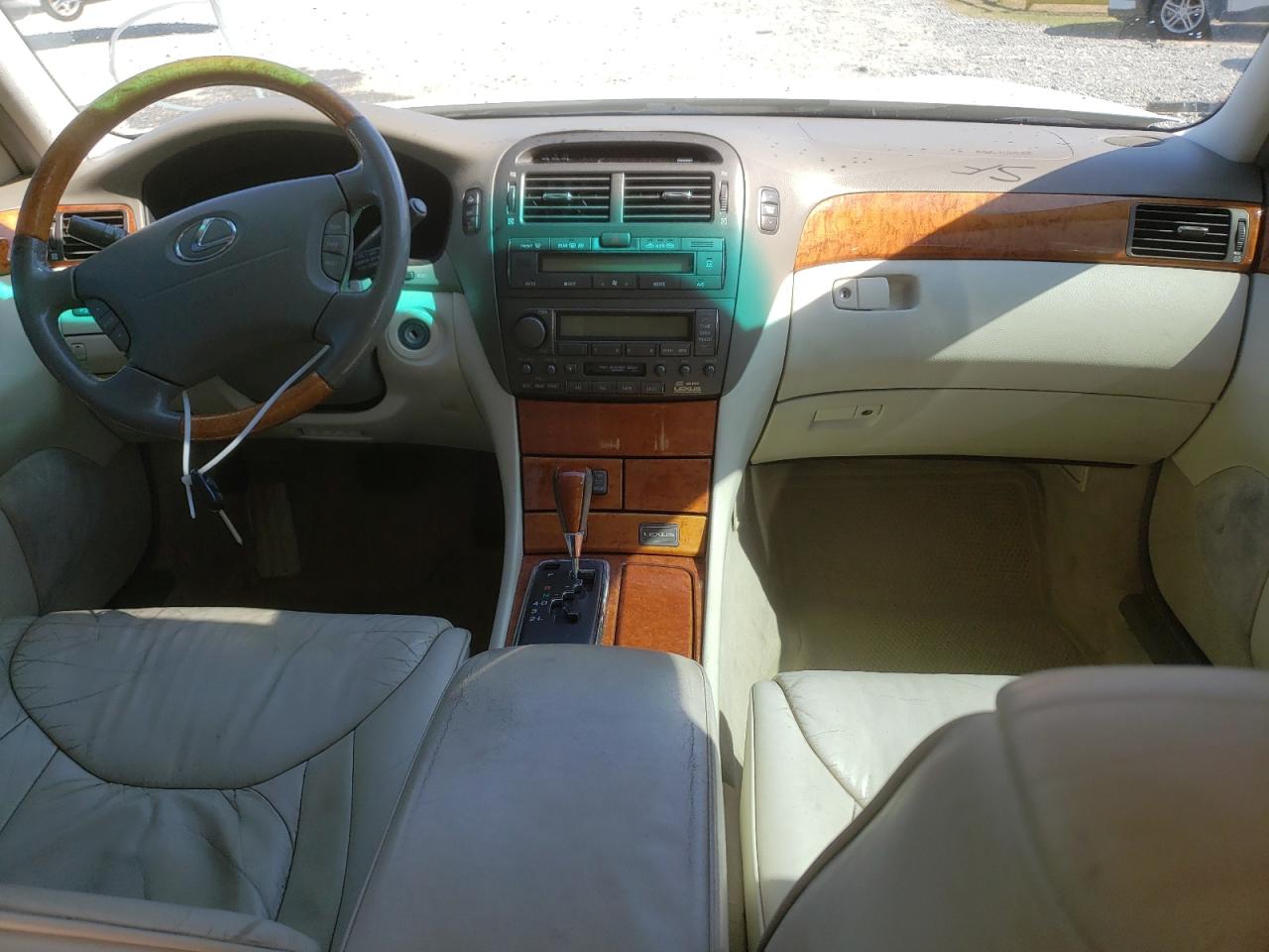 Photo 9 from auction – 2001 LEXUS LS 430 with VIN JTHBN30FX10009403