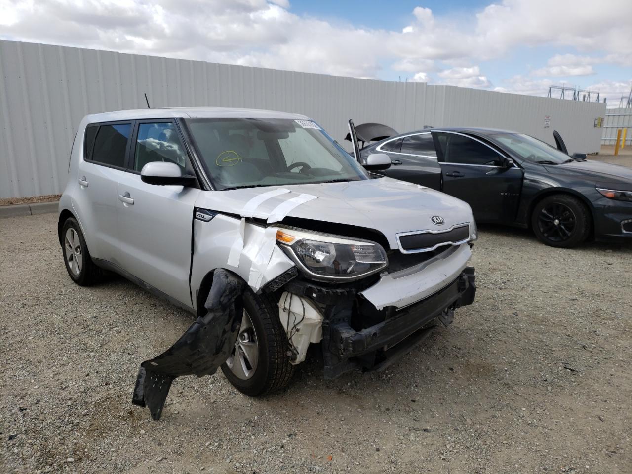 KIA SOUL 2015 with VIN KNDJN2A21F7816586 - Photo from auction