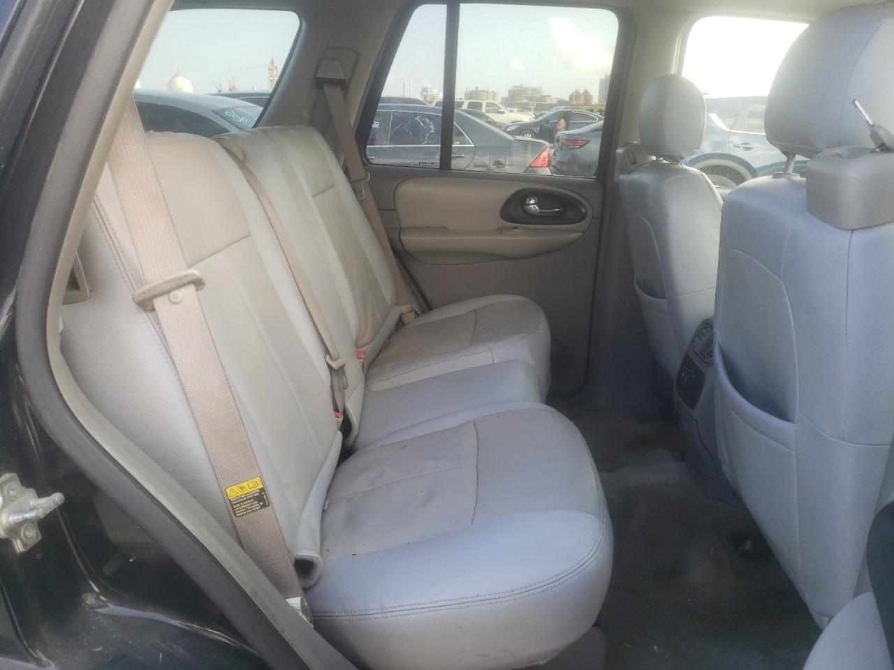 Photo 6 from auction – 2006 CHEVROLET TRAILBLAZE with VIN 1GNDS13S962299152