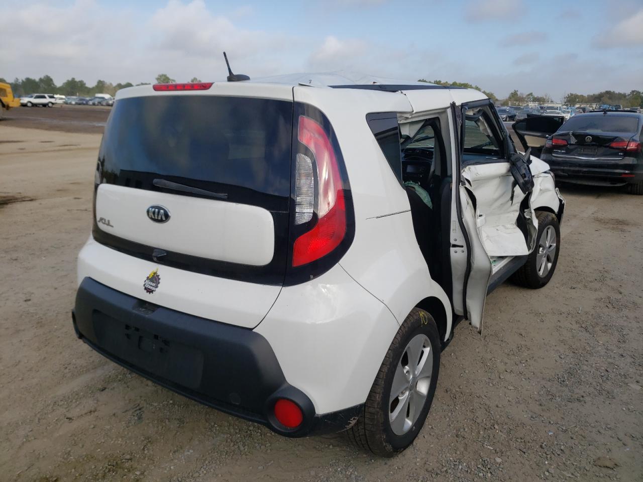Photo 4 from auction – 2015 KIA SOUL with VIN KNDJN2A24F7179645