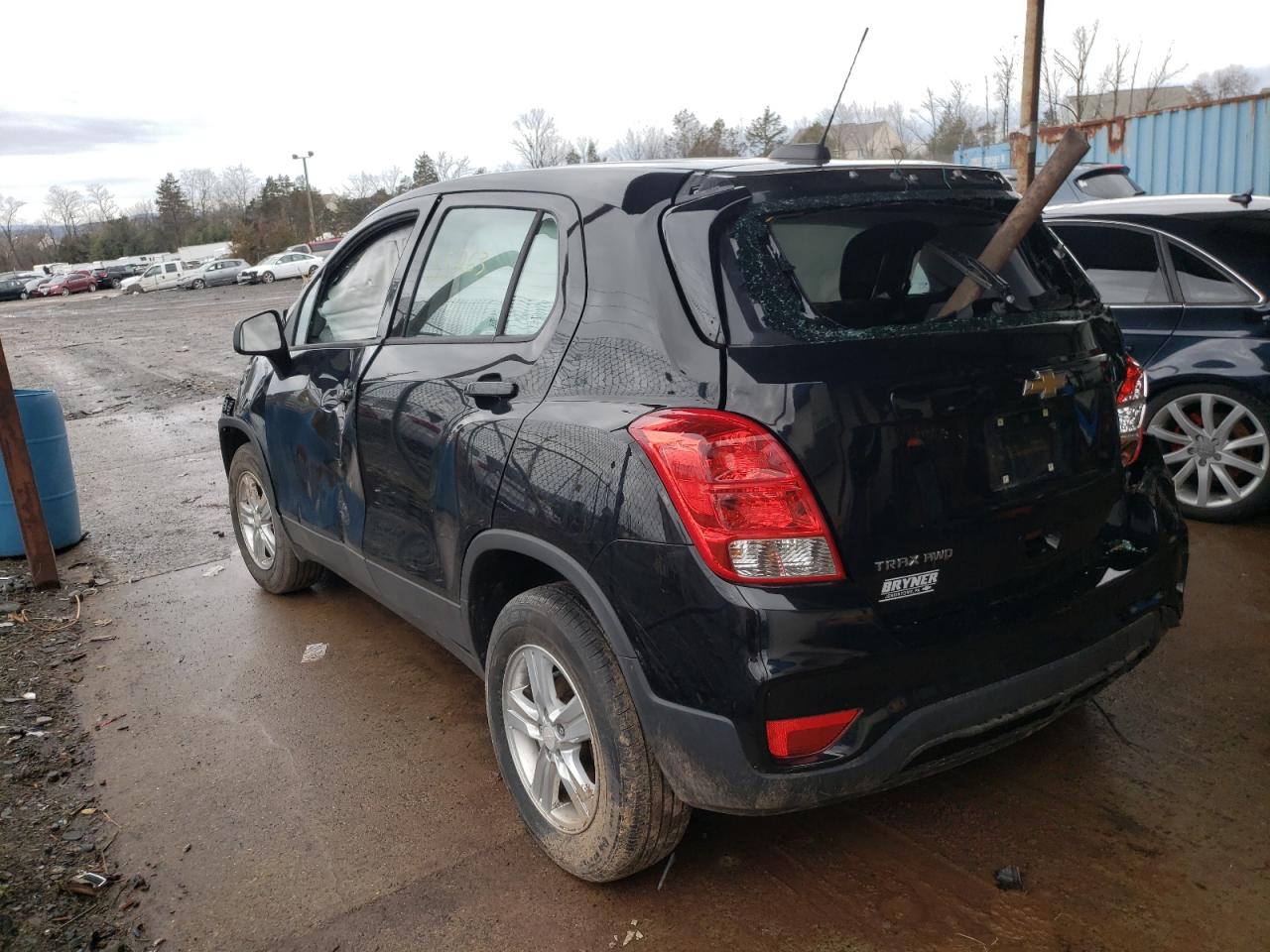 Photo 3 from auction – 2017 CHEVROLET TRAX LS with VIN 3GNCJNSB1HL159900