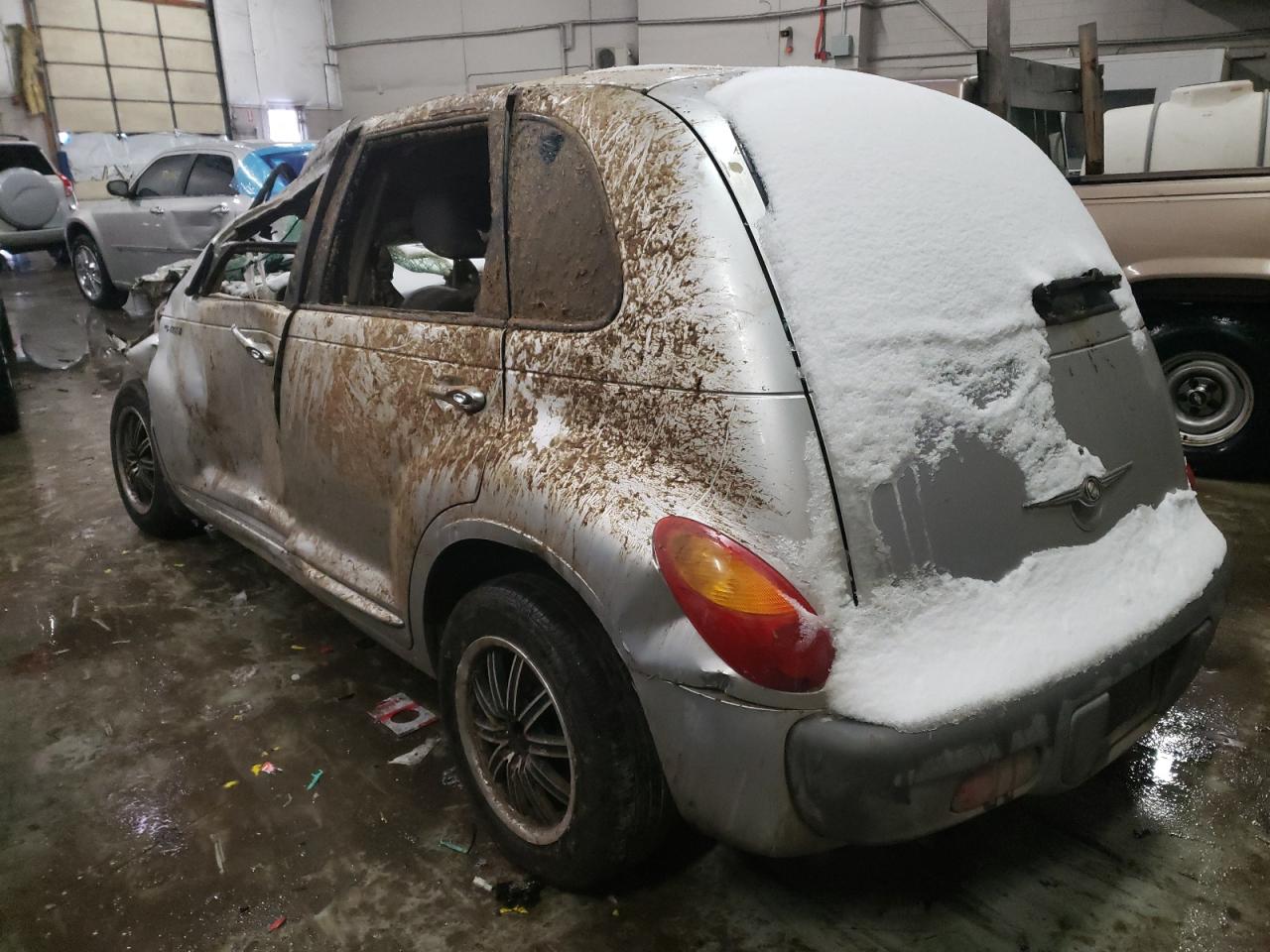 Photo 3 from auction – 2002 CHRYSLER PT CRUISER with VIN 3C4FY48BX2T366649
