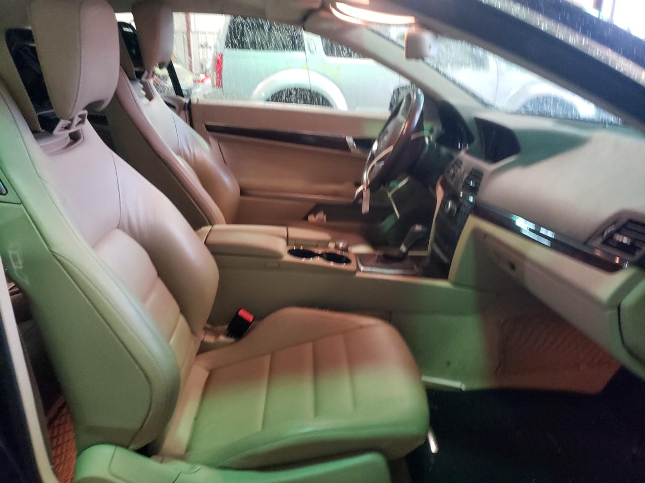 Photo 5 from auction – 2012 MERCEDES-BENZ E 350 with VIN WDDKK5KFXCF146947