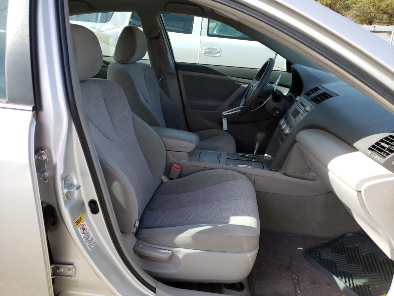 Photo 5 from auction – 2011 TOYOTA CAMRY BASE with VIN 4T1BF3EK9BU765346