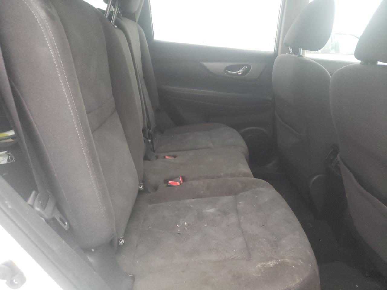 Photo 6 from auction – 2016 NISSAN ROGUE S with VIN KNMAT2MV4GP647046