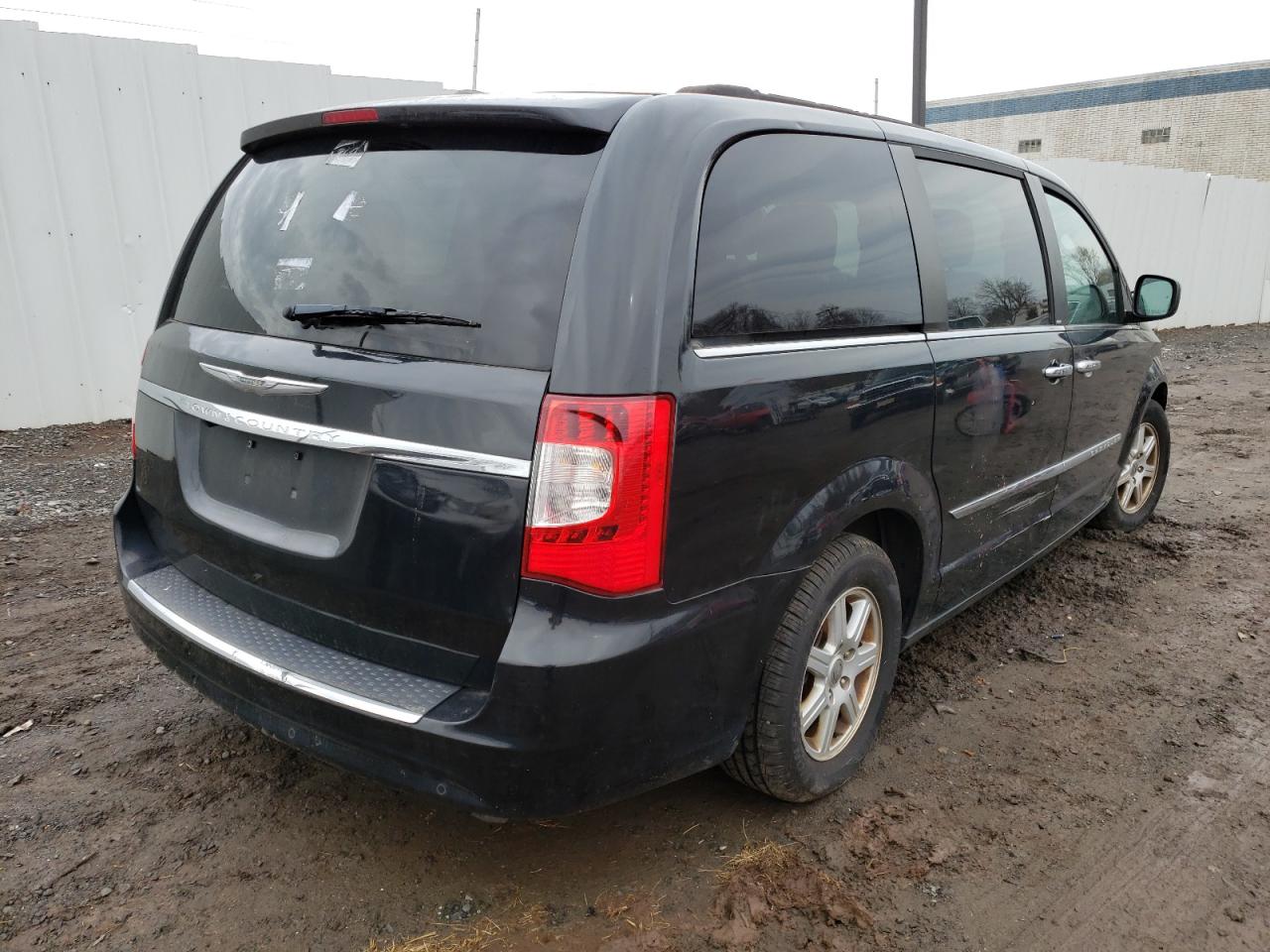 Photo 4 from auction – 2012 CHRYSLER TOWN & COU with VIN 2C4RC1BG5CR107022