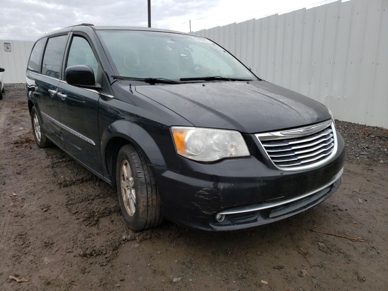 Photo 1 from auction – 2012 CHRYSLER TOWN & COU with VIN 2C4RC1BG5CR107022