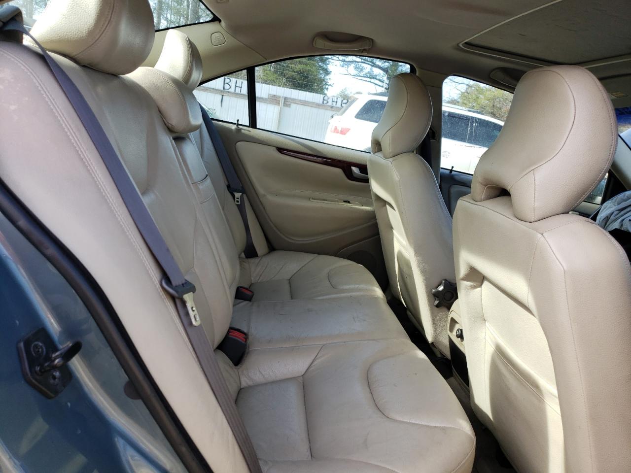 Photo 6 from auction – 2004 VOLVO S60 with VIN YV1RS61T942401242