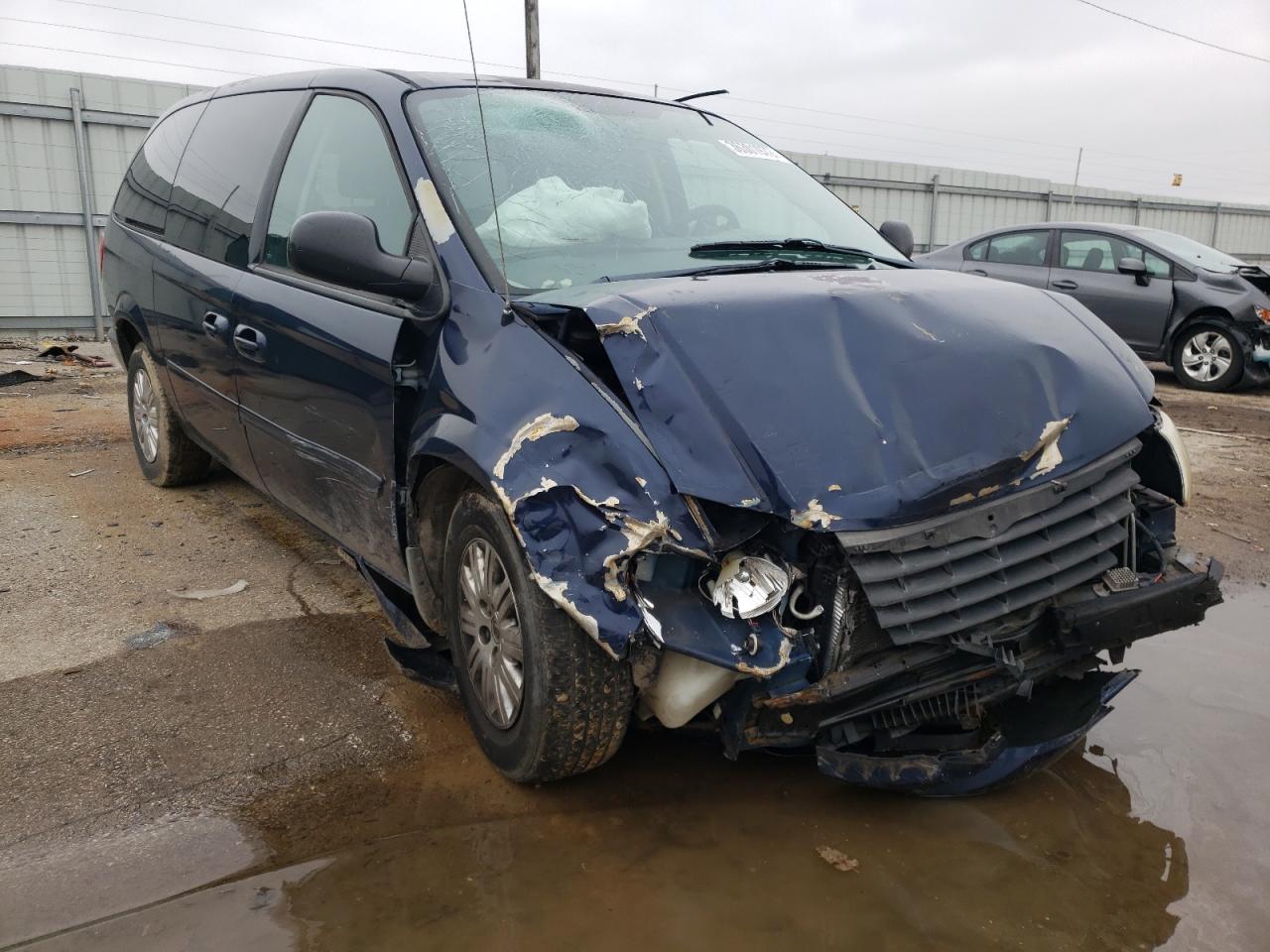 CHRYSLER TOWN & COU 2006 with VIN 1A4GP44R26B608166 - Photo from auction