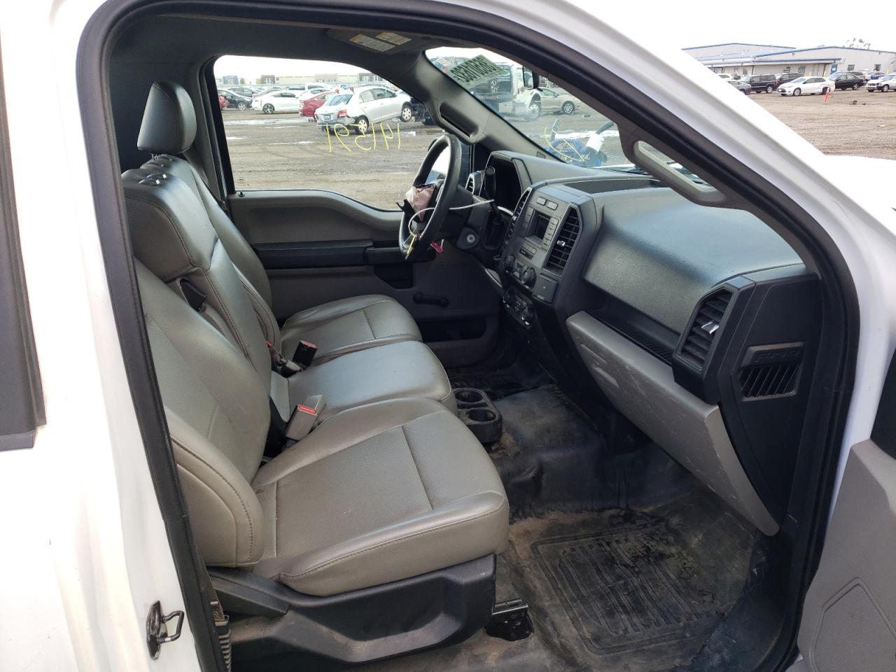 Photo 5 from auction – 2016 FORD F150 with VIN 1FTMF1CF8GKD66910