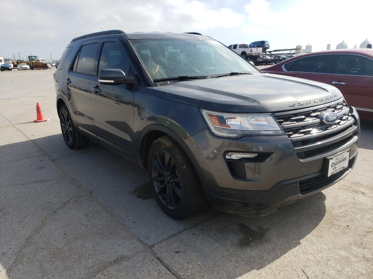 FORD EXPLORER X 2018 with VIN 1FM5K7DH8JGB51701 - Photo from auction