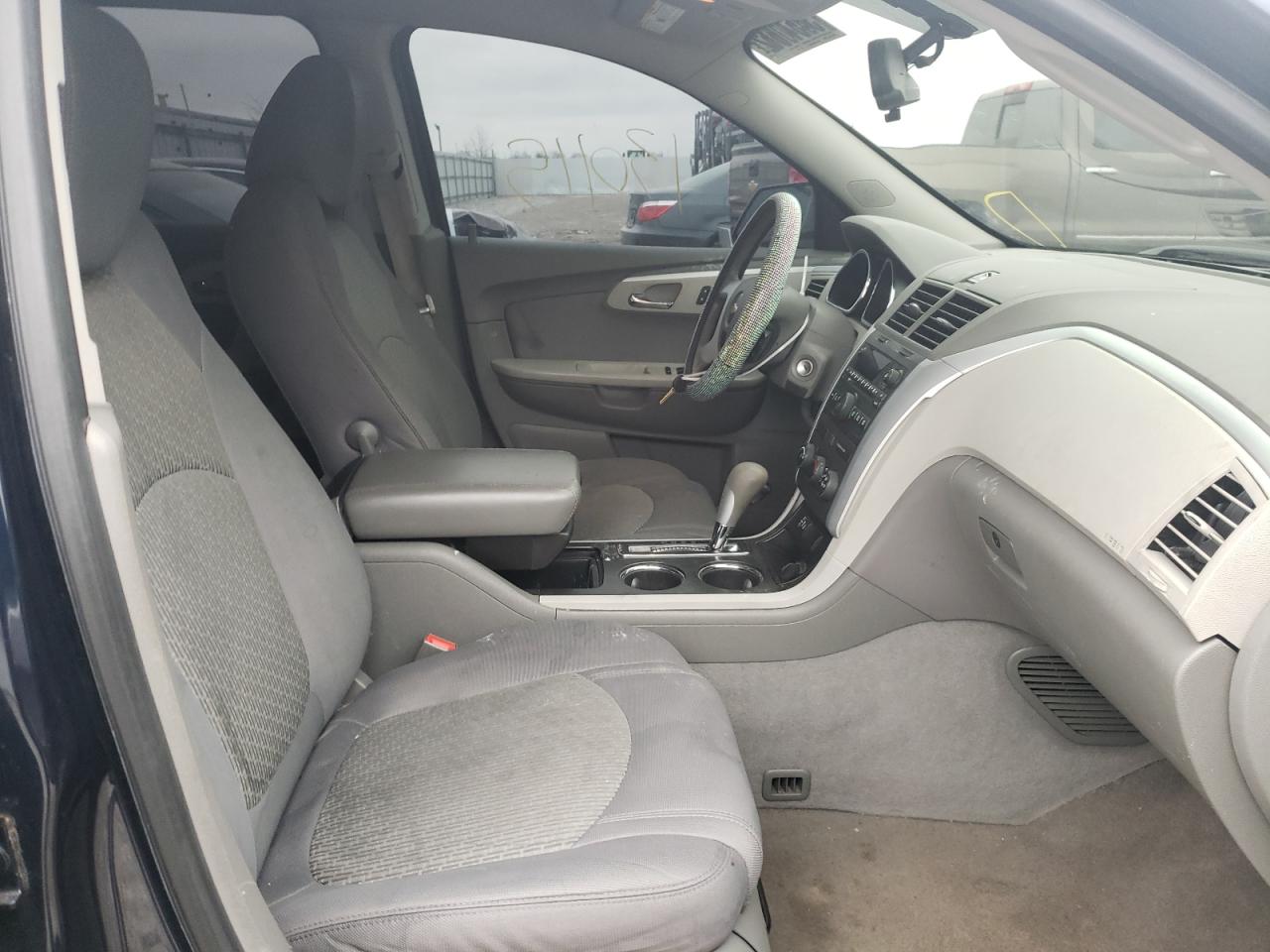 Photo 5 from auction – 2012 CHEVROLET TRAVERSE L with VIN 1GNKRFED0CJ173715