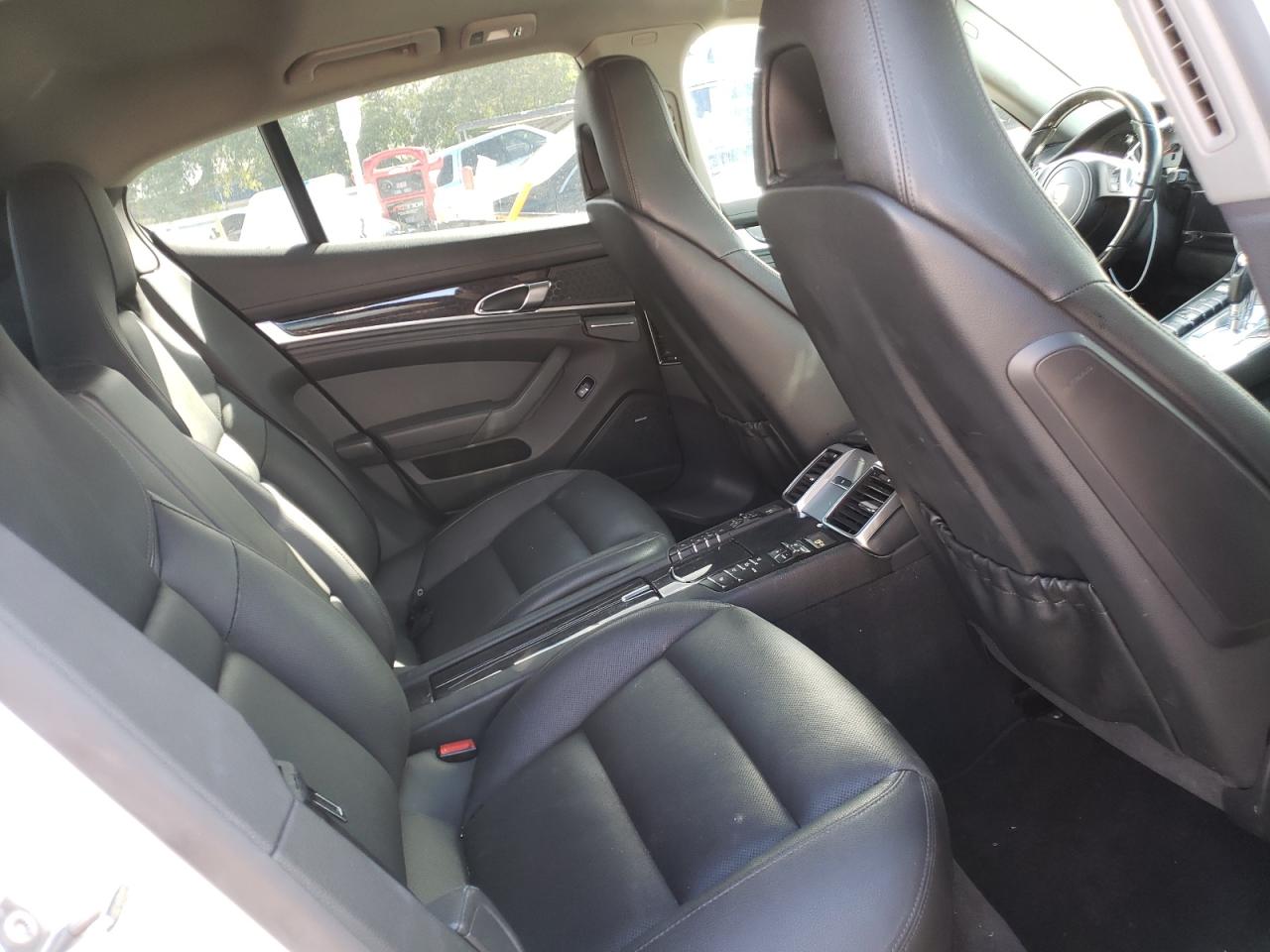 Photo 6 from auction – 2014 PORSCHE PANAMERA S with VIN WP0AB2A76EL055404