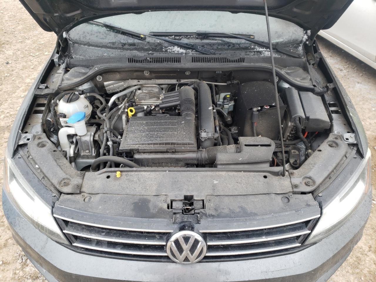 Photo 7 from auction – 2017 VOLKSWAGEN JETTA SE with VIN 3VWDB7AJ9HM311248