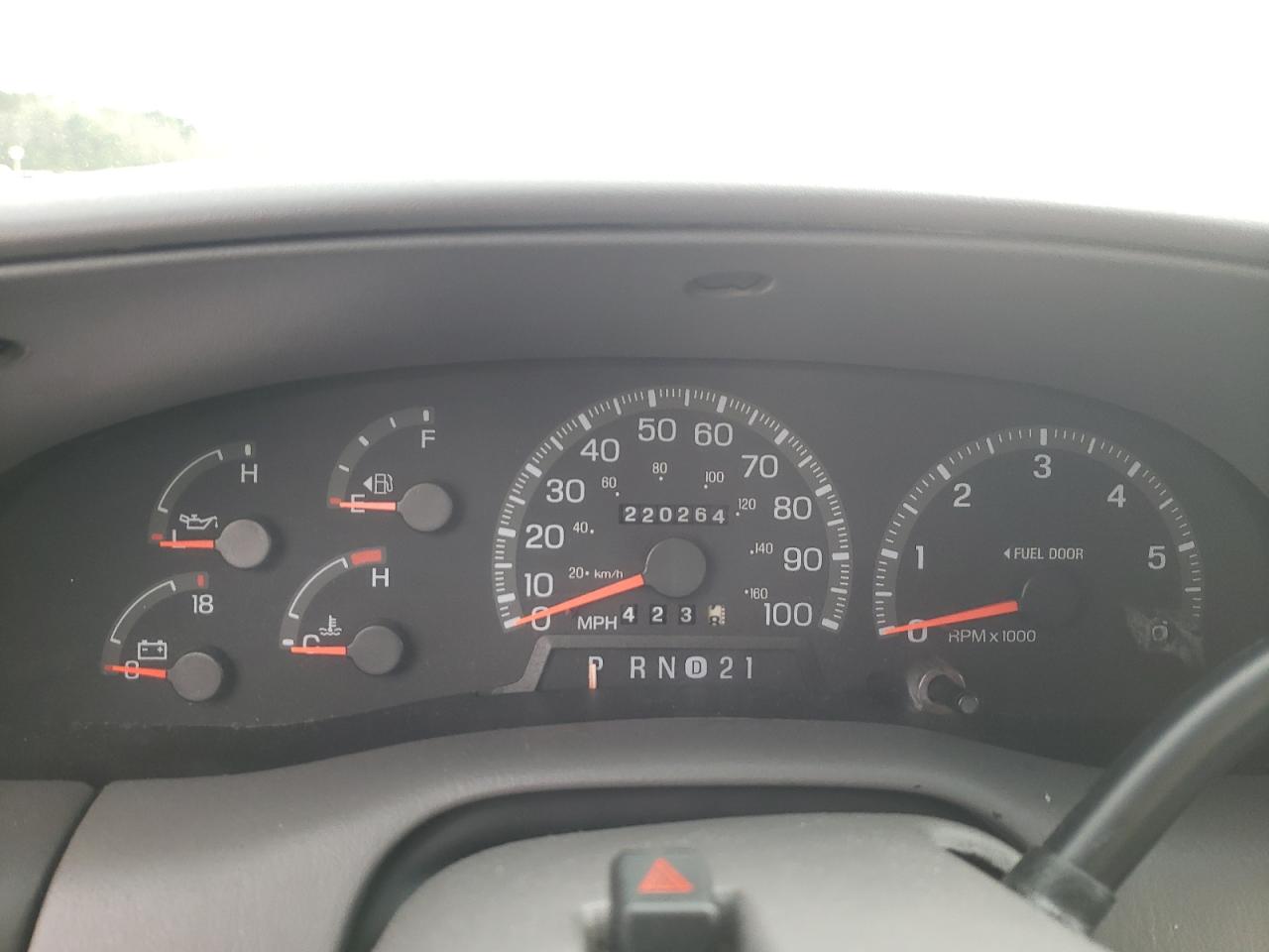 Photo 8 from auction – 1998 FORD EXPEDITION with VIN 1FMRU18WXWLB53739