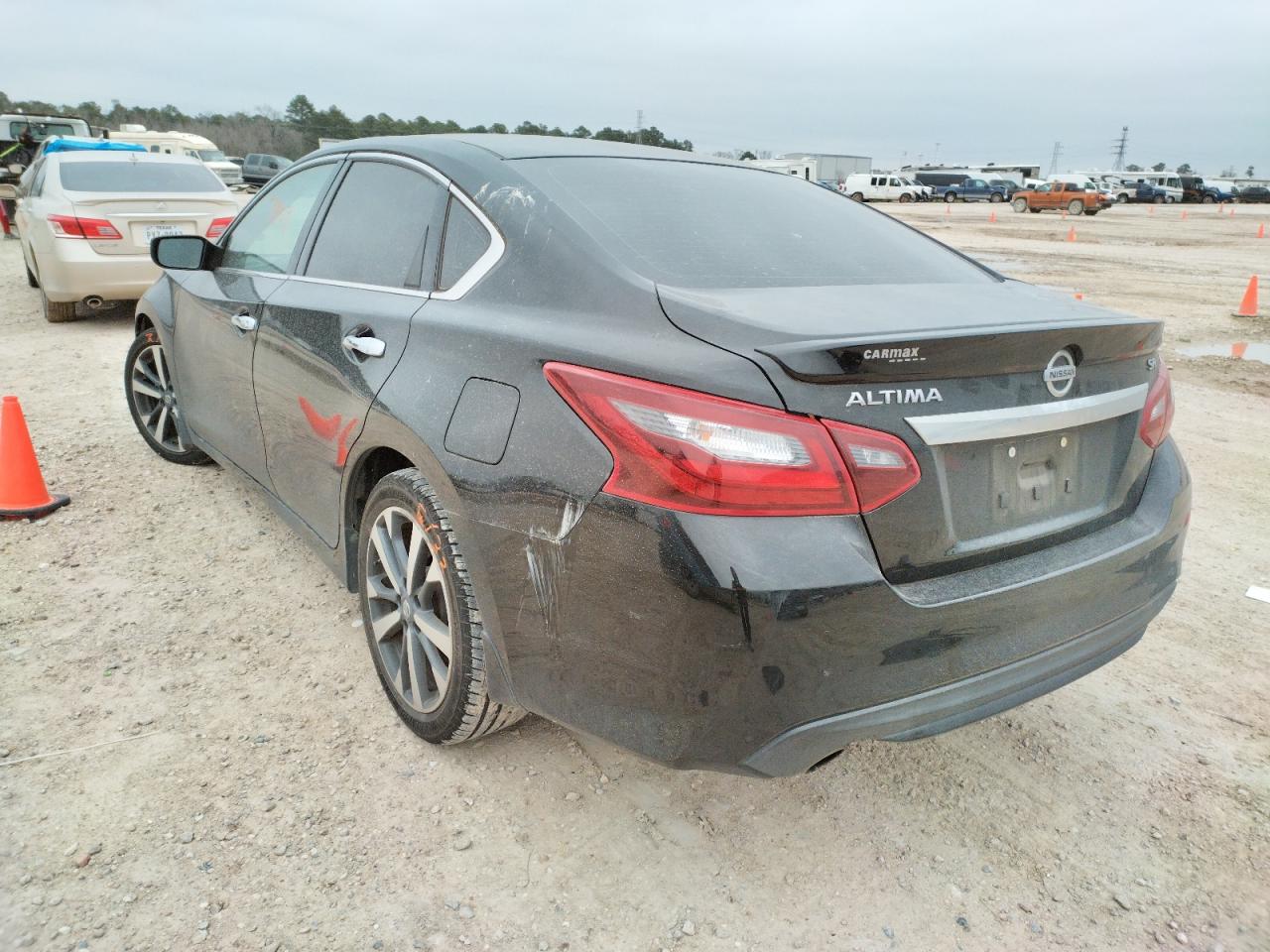 Photo 3 from auction – 2017 NISSAN ALTIMA 2.5 with VIN 1N4AL3AP1HN320697