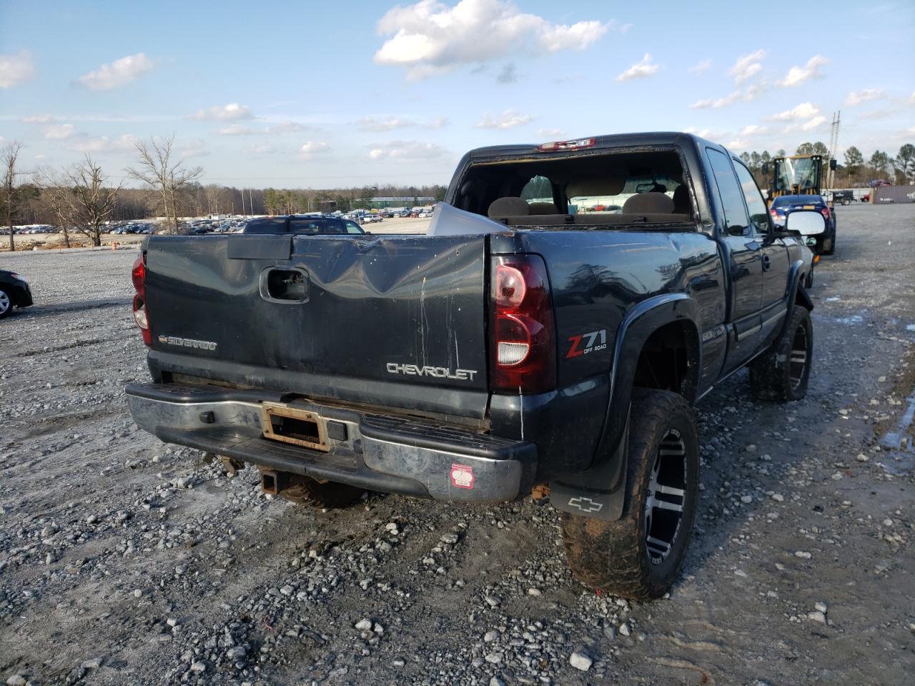 Photo 4 from auction – 2003 CHEVROLET SILVERADO with VIN 1GCEK19T33E234255