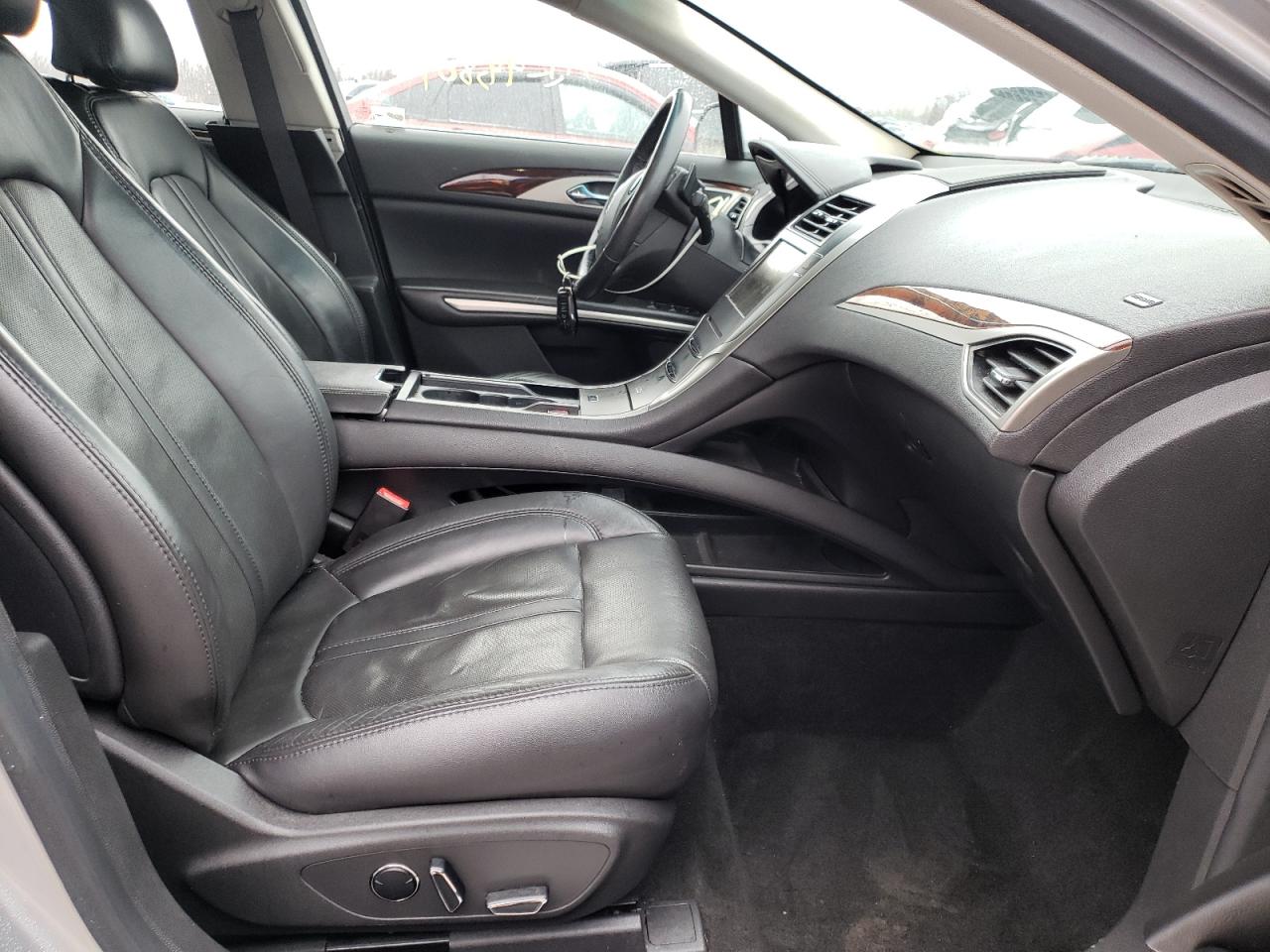 Photo 5 from auction – 2013 LINCOLN MKZ with VIN 3LN6L2G91DR801698