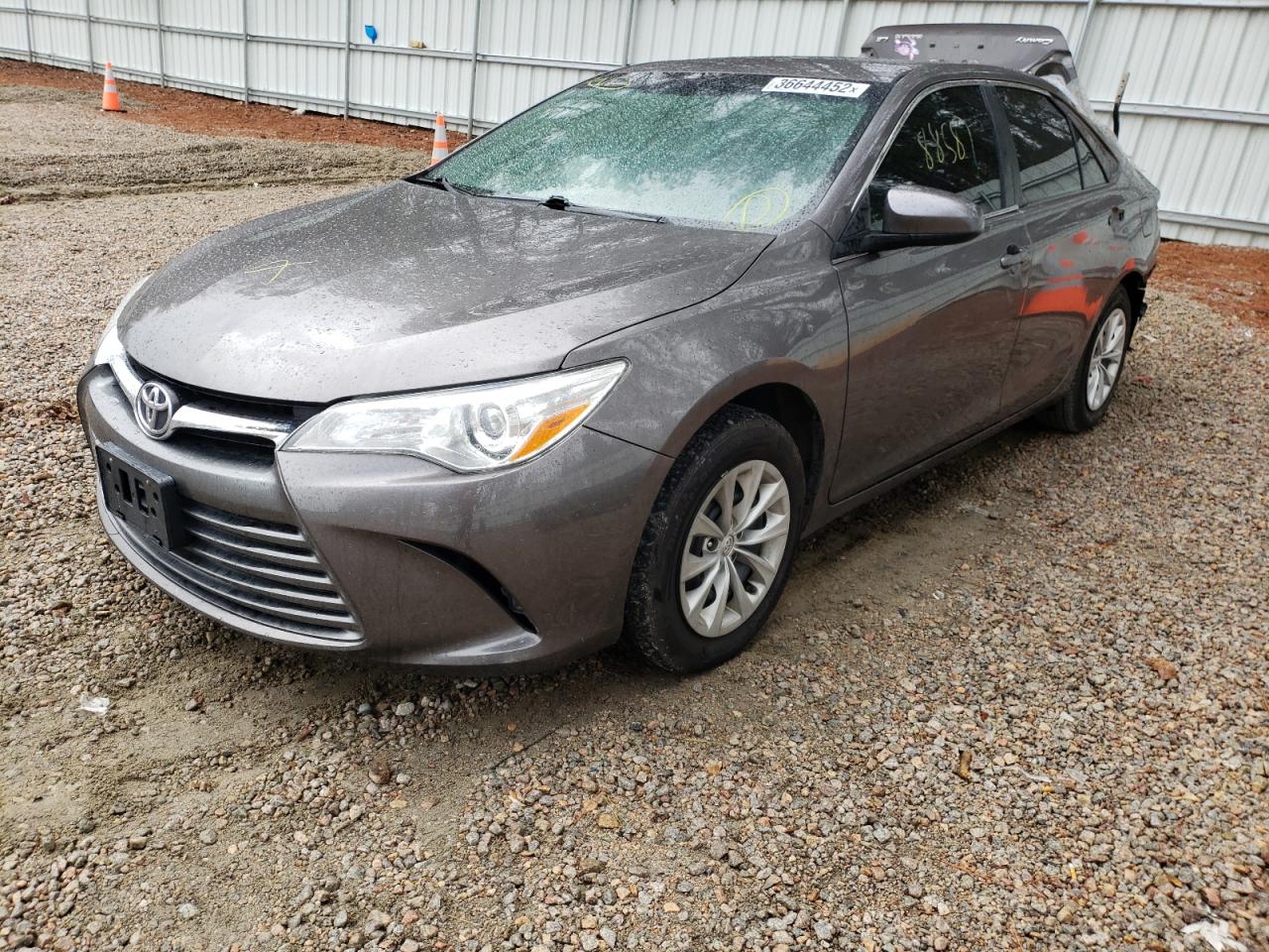 Photo 2 from auction – 2016 TOYOTA CAMRY LE with VIN 4T4BF1FK3GR555230